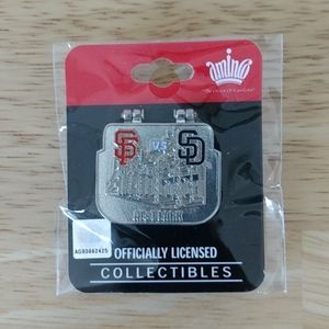 SF Giants vs SD Padres Collectible Pin (Unopened)